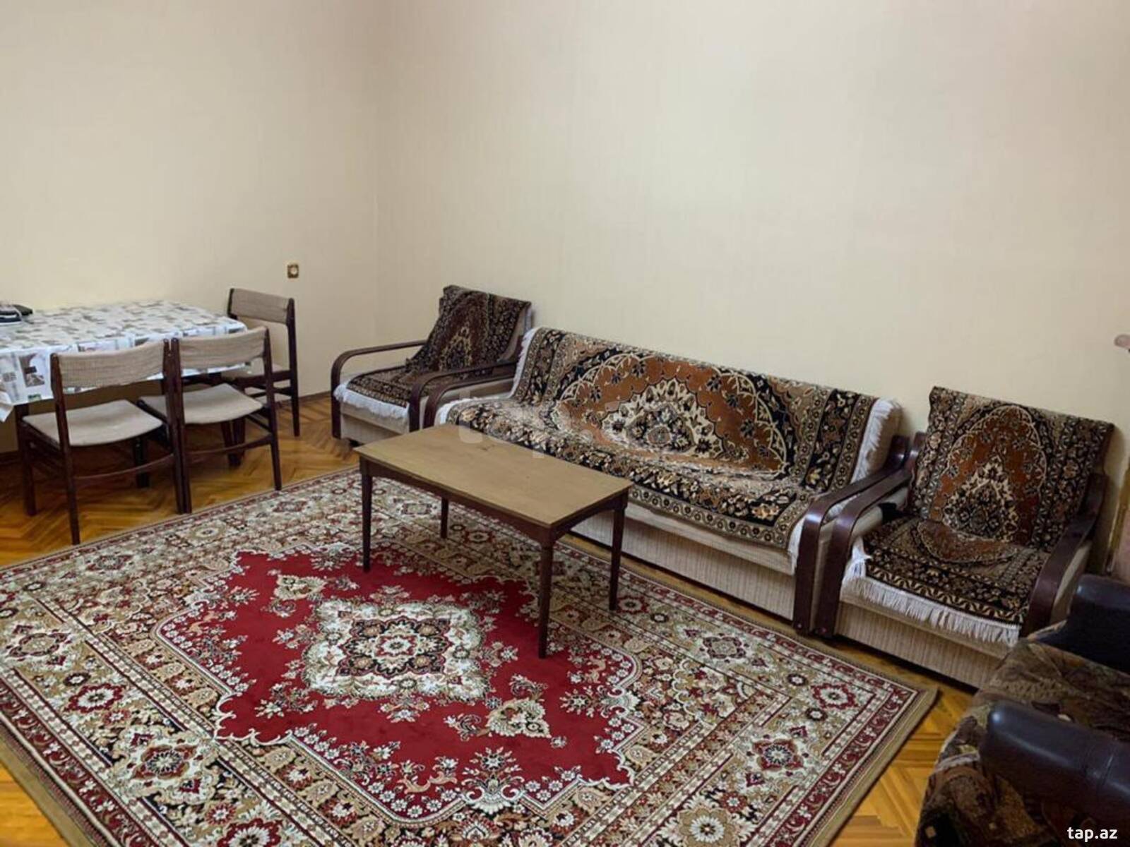 2-otaqlı mənzil kirayə verilir, E.Akademiyası m., 47 m²