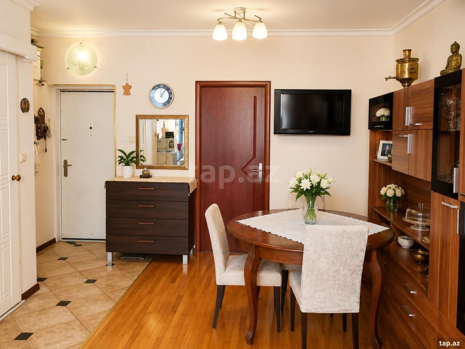 2-otaqlı mənzil, 28 May küç., 55 m²