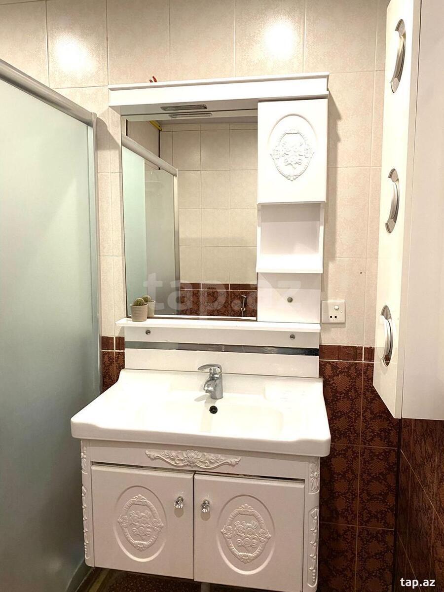 2-otaqlı mənzil, General Əliağa Şıxlinski küç., 65 m²