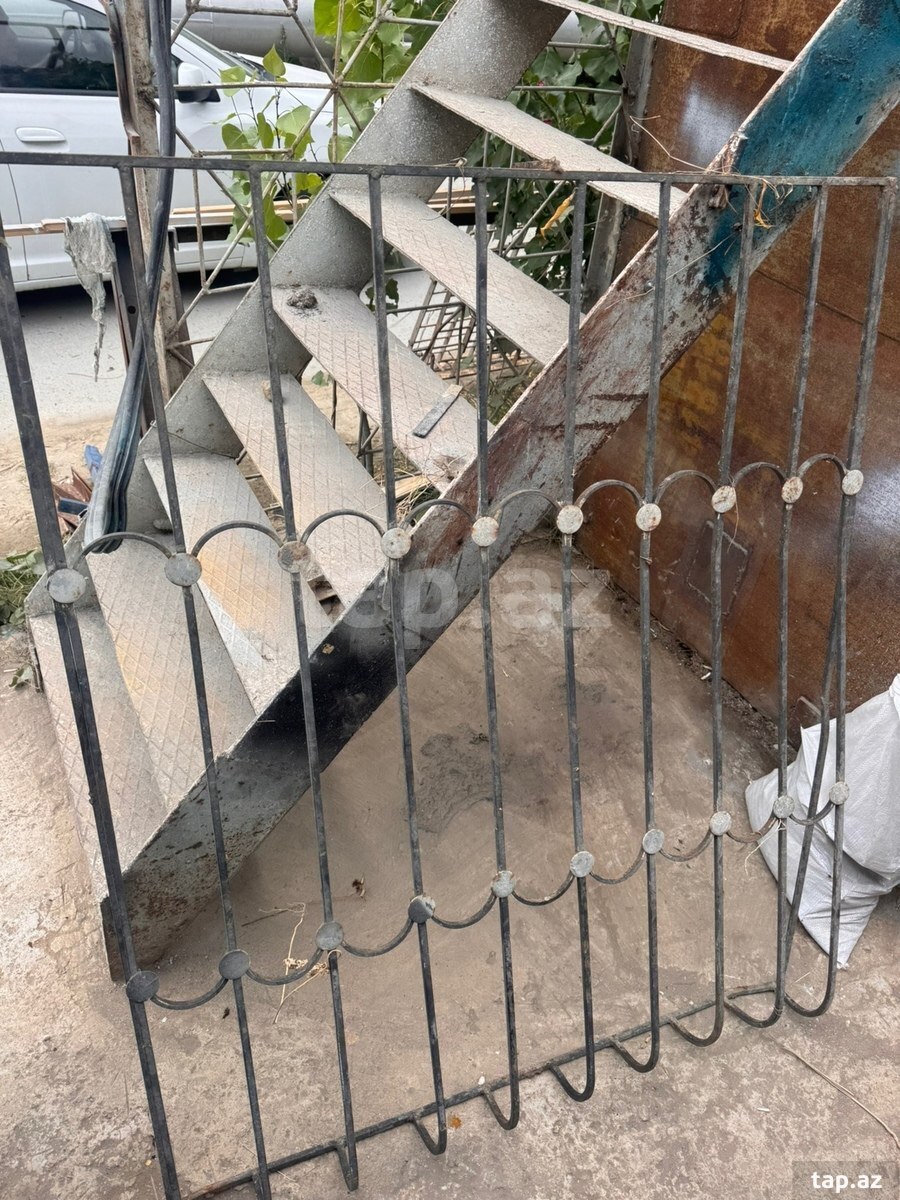 Pəncərə barmaqlığı