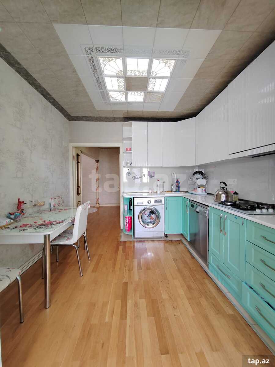 4-otaqlı mənzil, Məzahir Rüstəmov küç., 110 m²