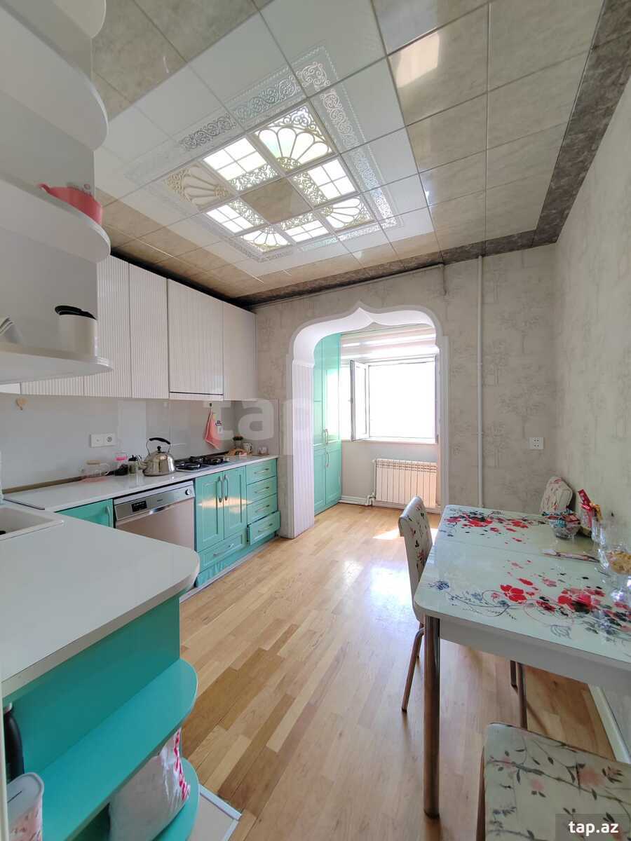 4-otaqlı mənzil, Məzahir Rüstəmov küç., 110 m²
