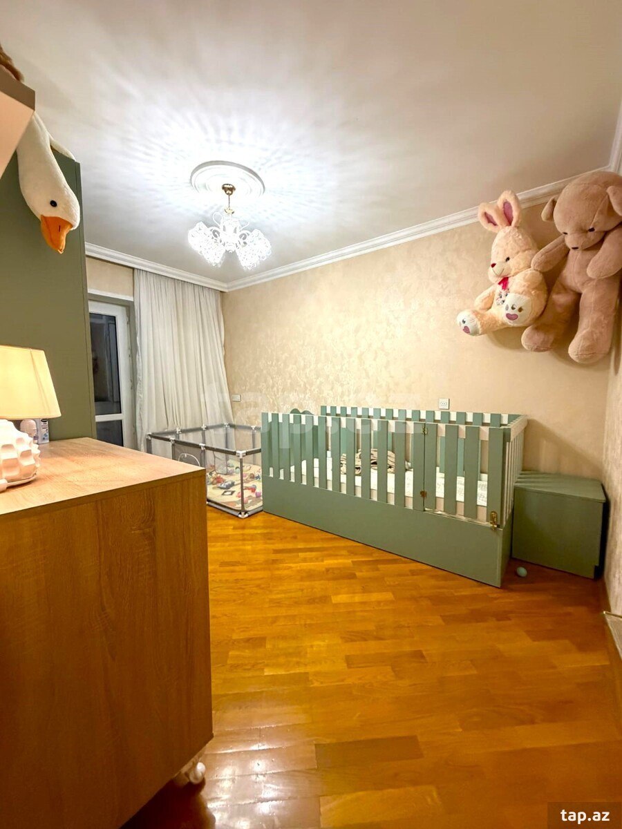 3-otaqlı mənzil, Neftçilər m., 70 m²