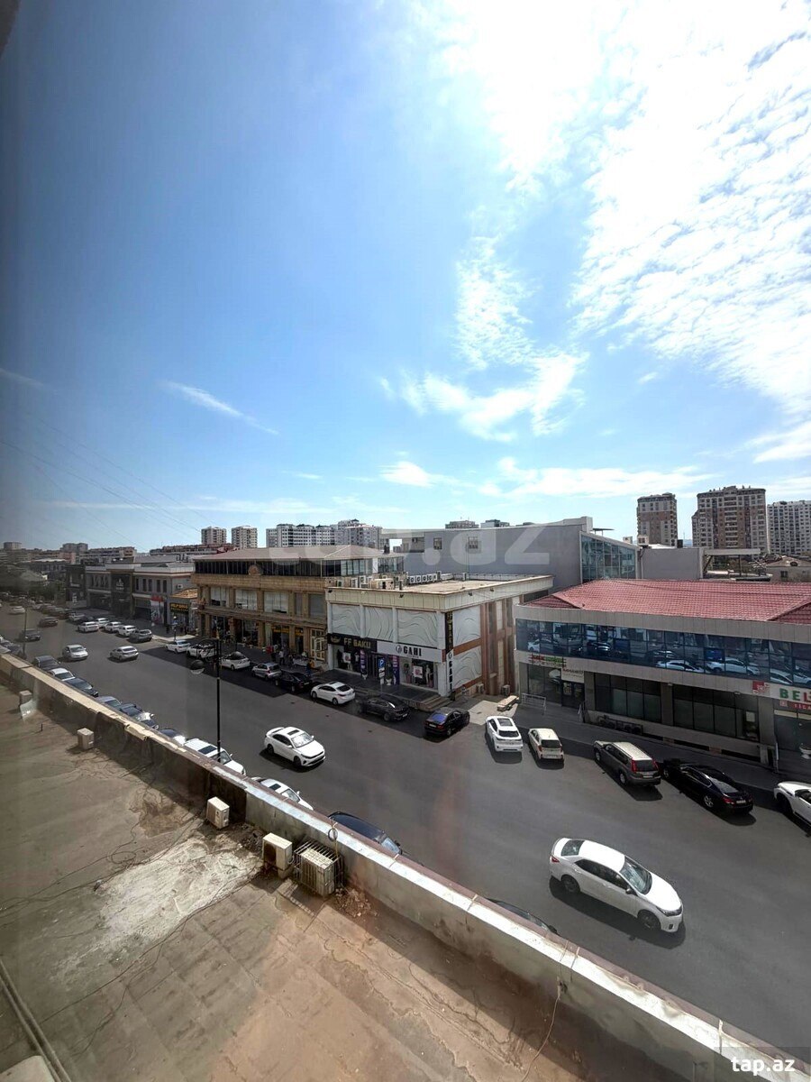 3-otaqlı mənzil, Neftçilər m., 70 m²