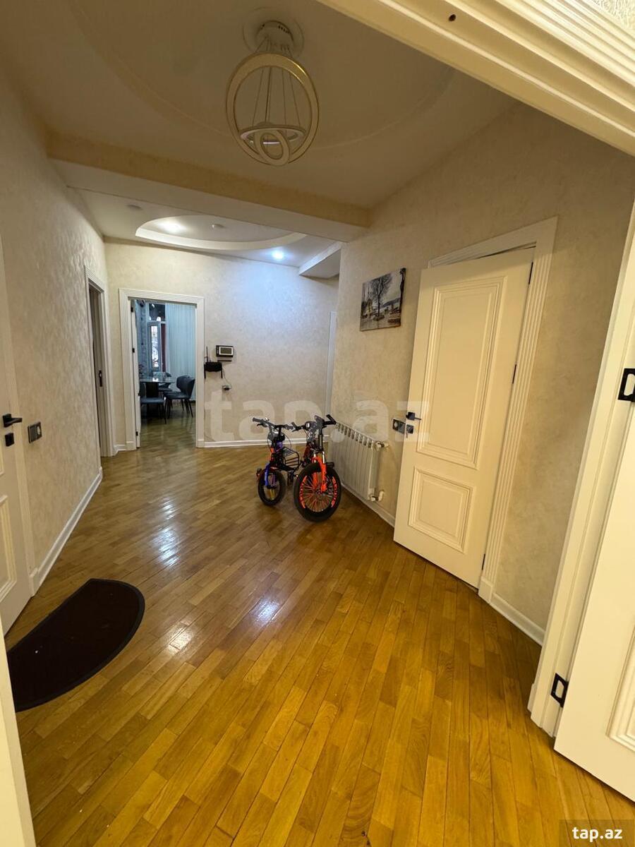 4-otaqlı yeni tikili, Ə.Əhmədov küç., 135 m²