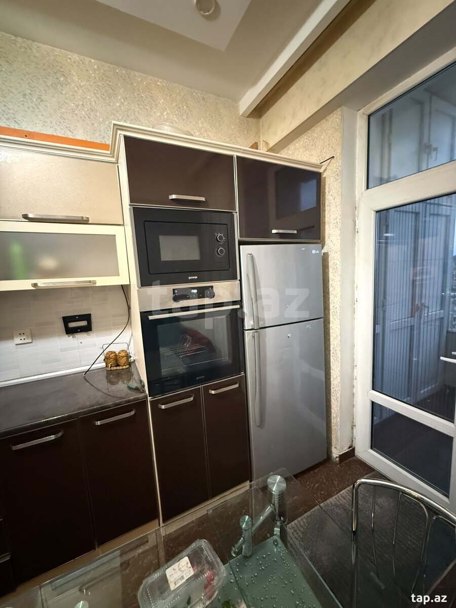 3-otaqlı yeni tikili kirayə verilir, Məzahir Rüstəmov küç., 145 m²