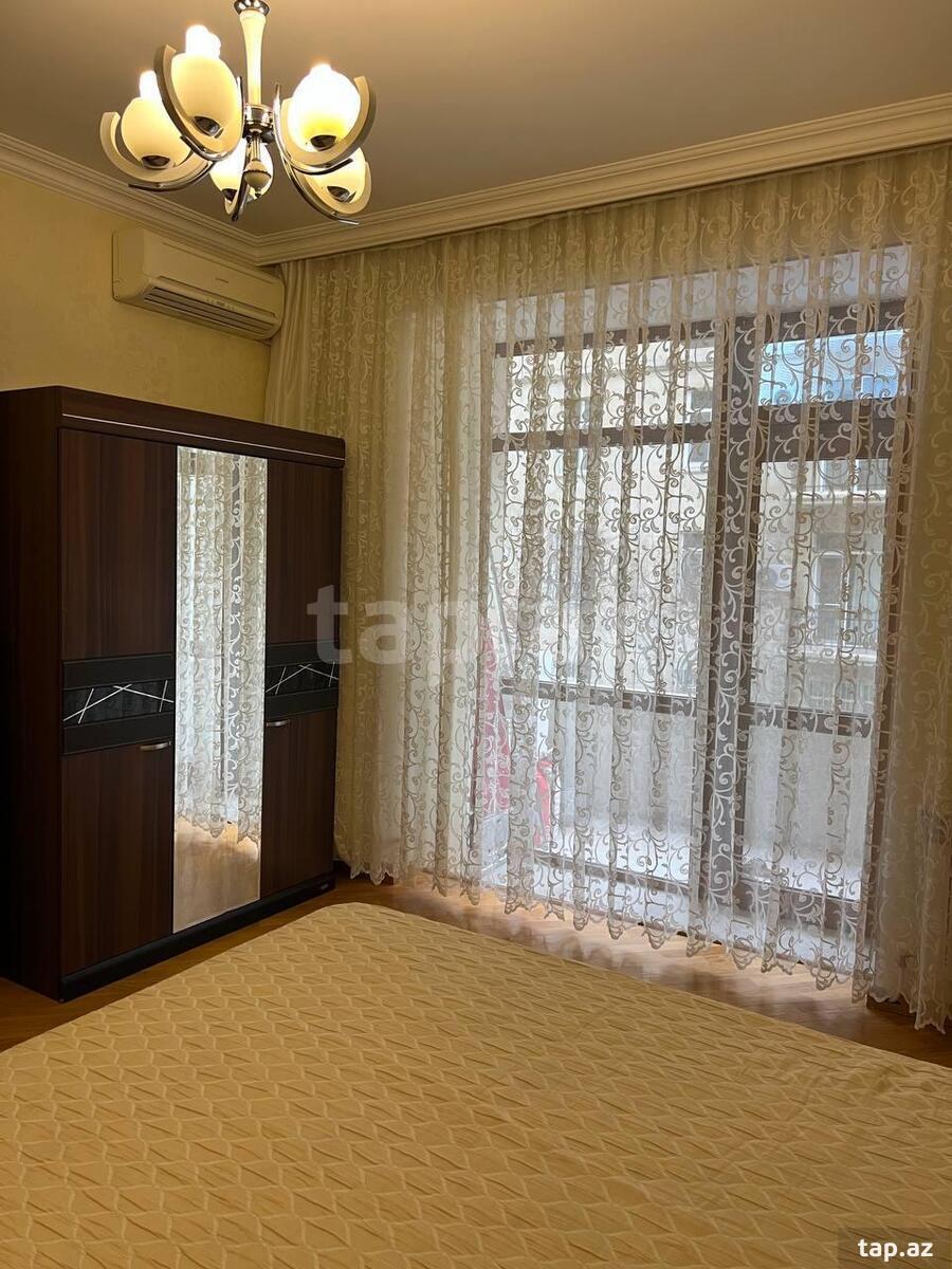 2-otaqlı mənzil kirayə verilir, 28 May m., 65 m²