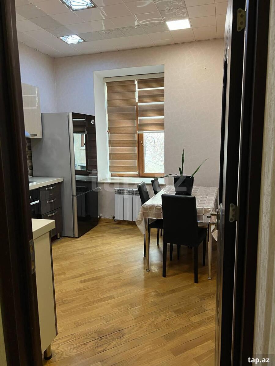 2-otaqlı mənzil kirayə verilir, 28 May m., 65 m²