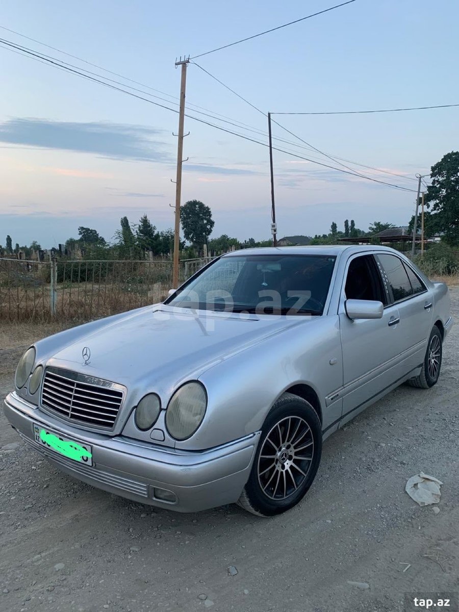 Mercedes E 230, 1995 il