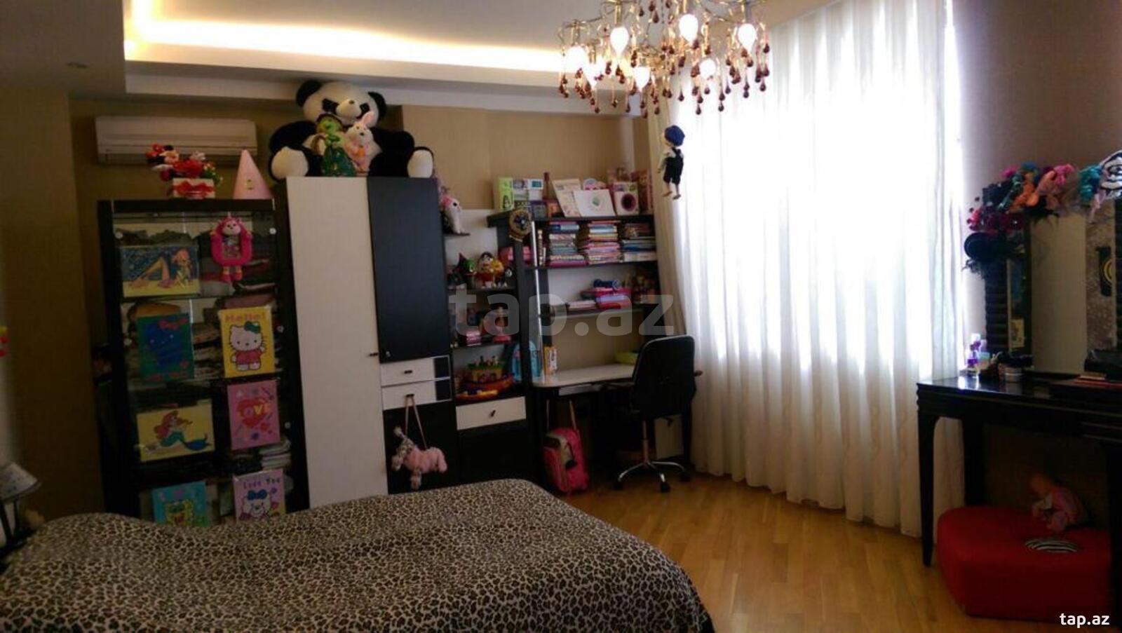 3-otaqlı yeni tikili, Gənclik m., 180 m²