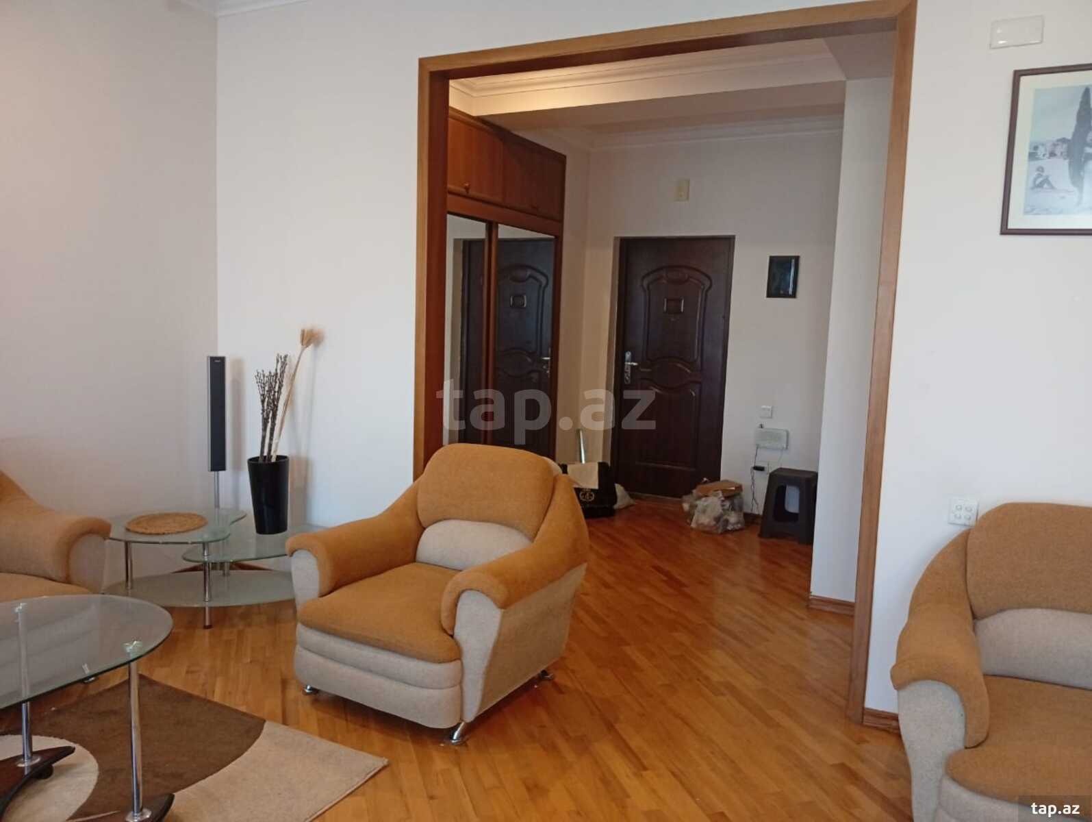 2-otaqlı yeni tikili kirayə verilir, Nizami m., 90 m²