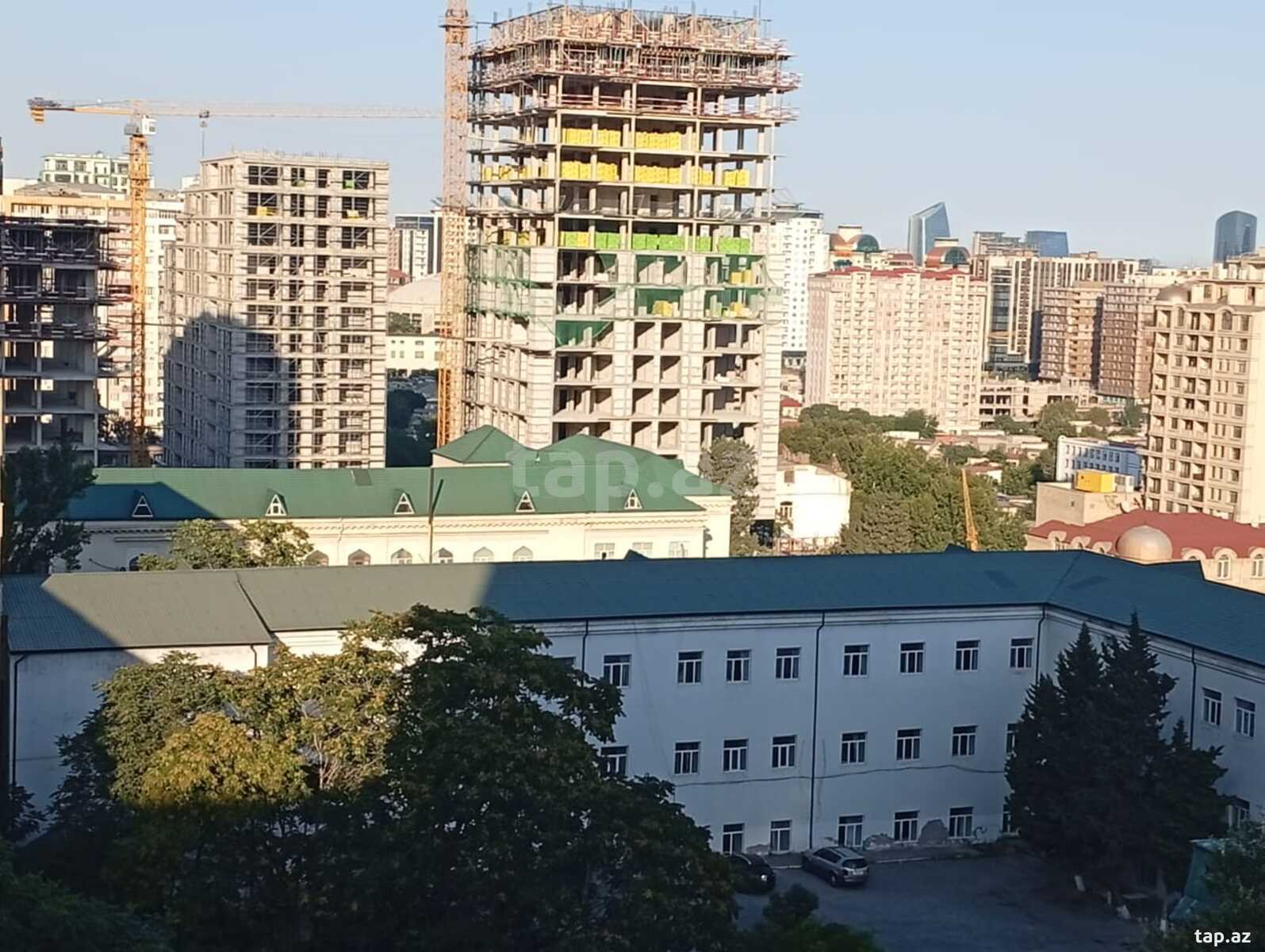 2-otaqlı yeni tikili kirayə verilir, Nizami m., 90 m²
