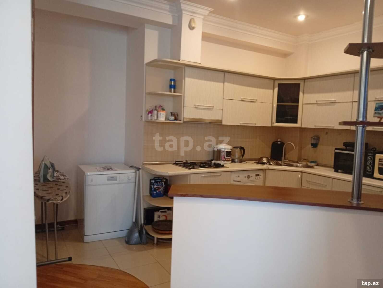 2-otaqlı yeni tikili kirayə verilir, Nizami m., 90 m²