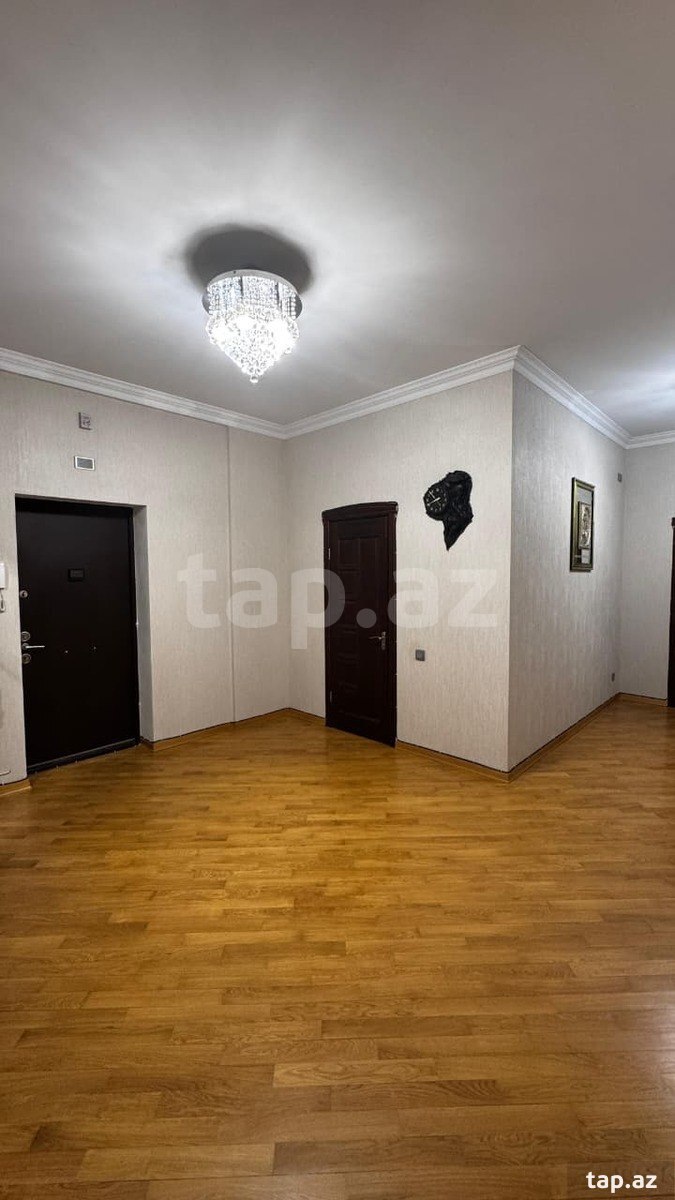 2-otaqlı yeni tikili, Gənclik m., 127 m²