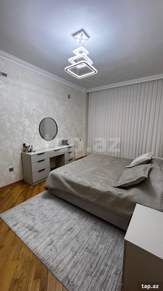 2-otaqlı yeni tikili, Gənclik m., 127 m²