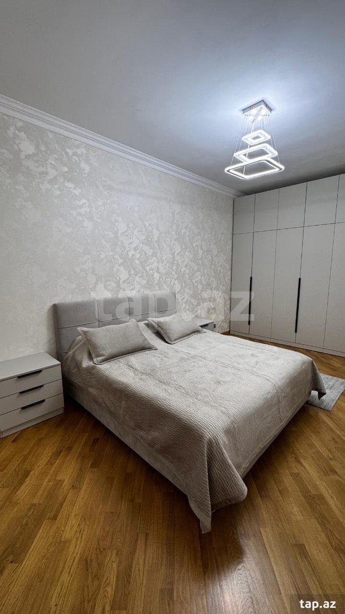2-otaqlı yeni tikili, Gənclik m., 127 m²
