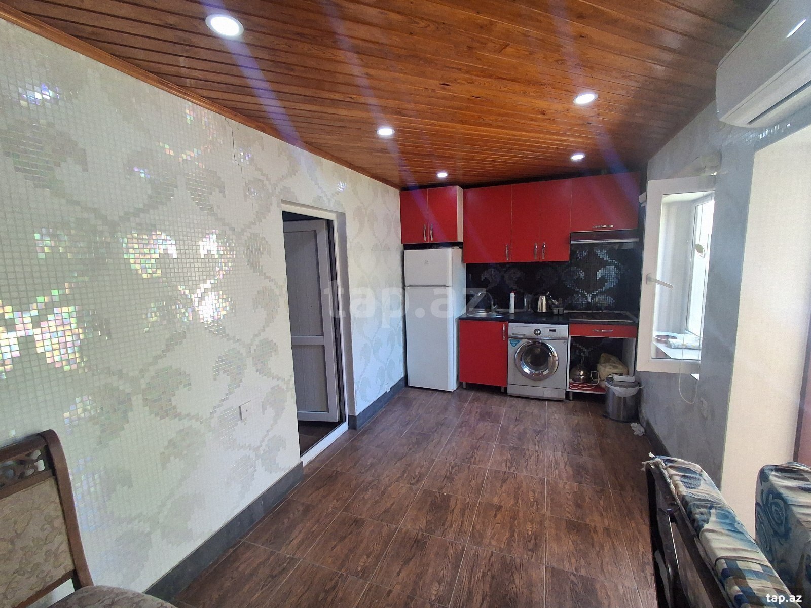 Həyət evi, Buzovna qəs.