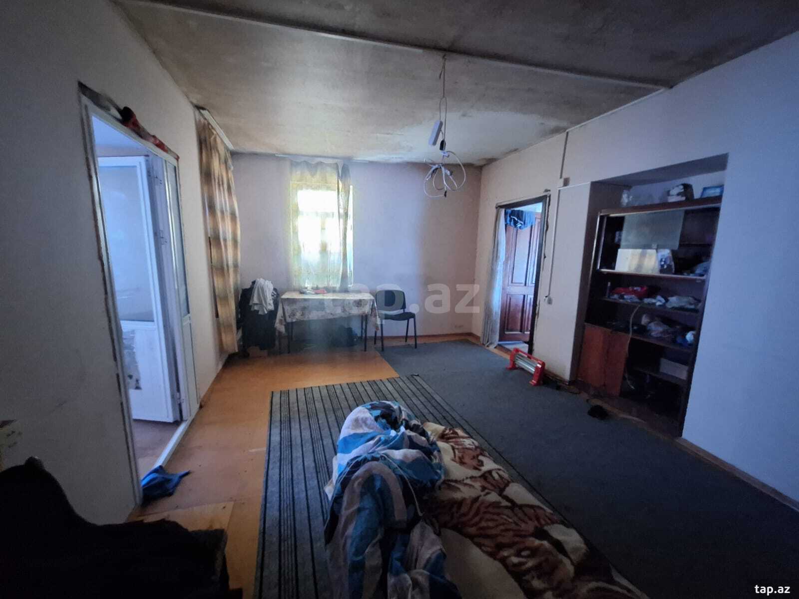 Həyət evi kirayə verilir, R. Rza küç. 43