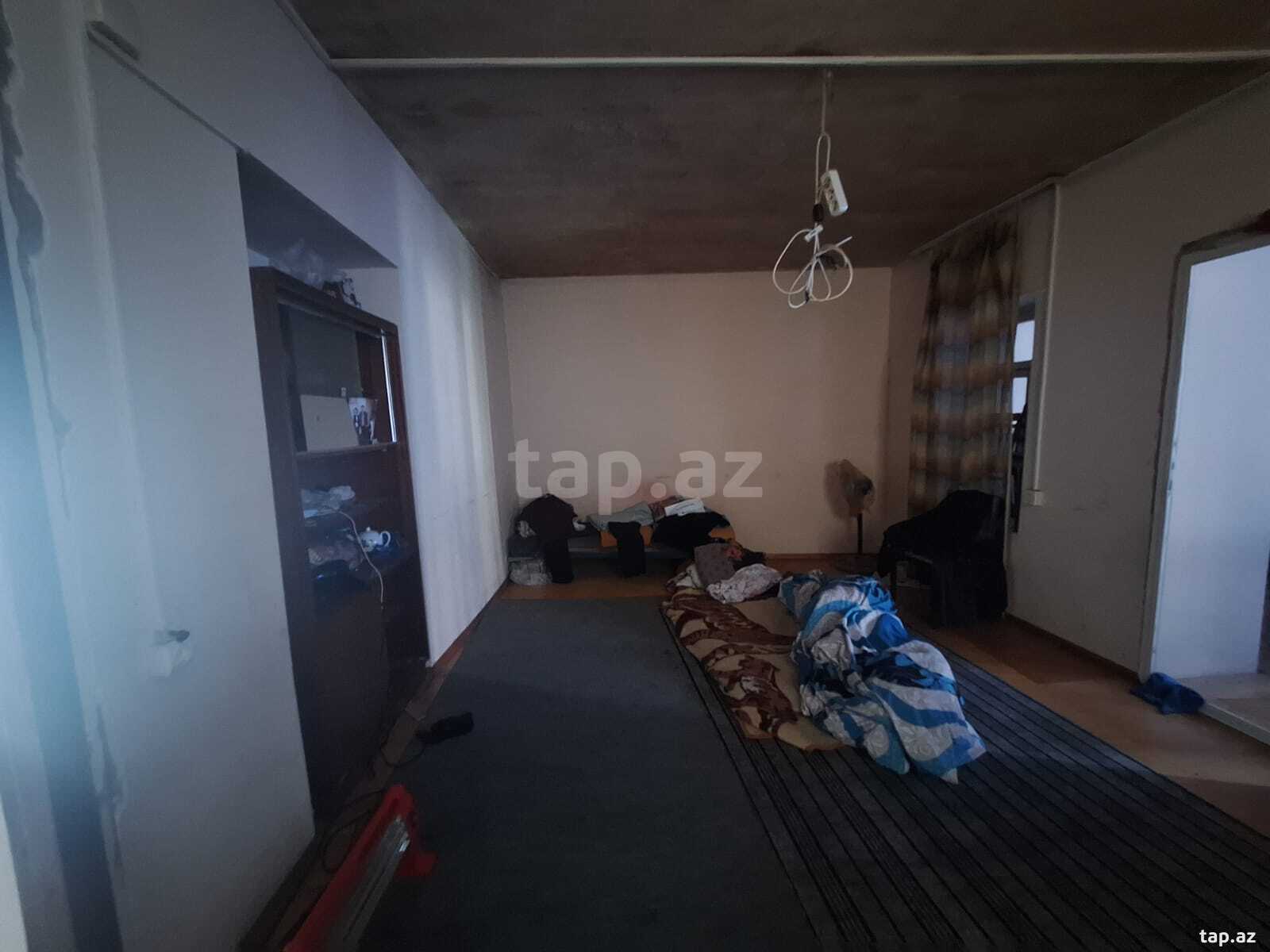 Həyət evi kirayə verilir, R. Rza küç. 43