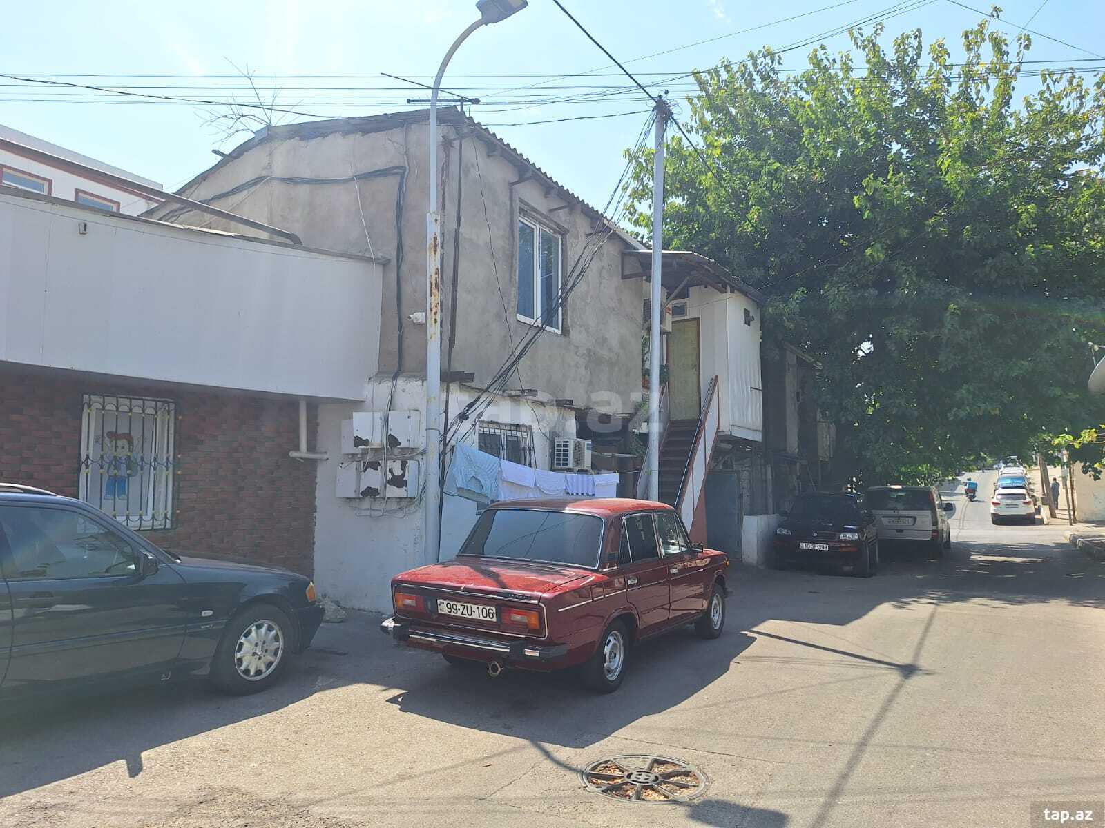 Həyət evi kirayə verilir, R. Rza küç. 43