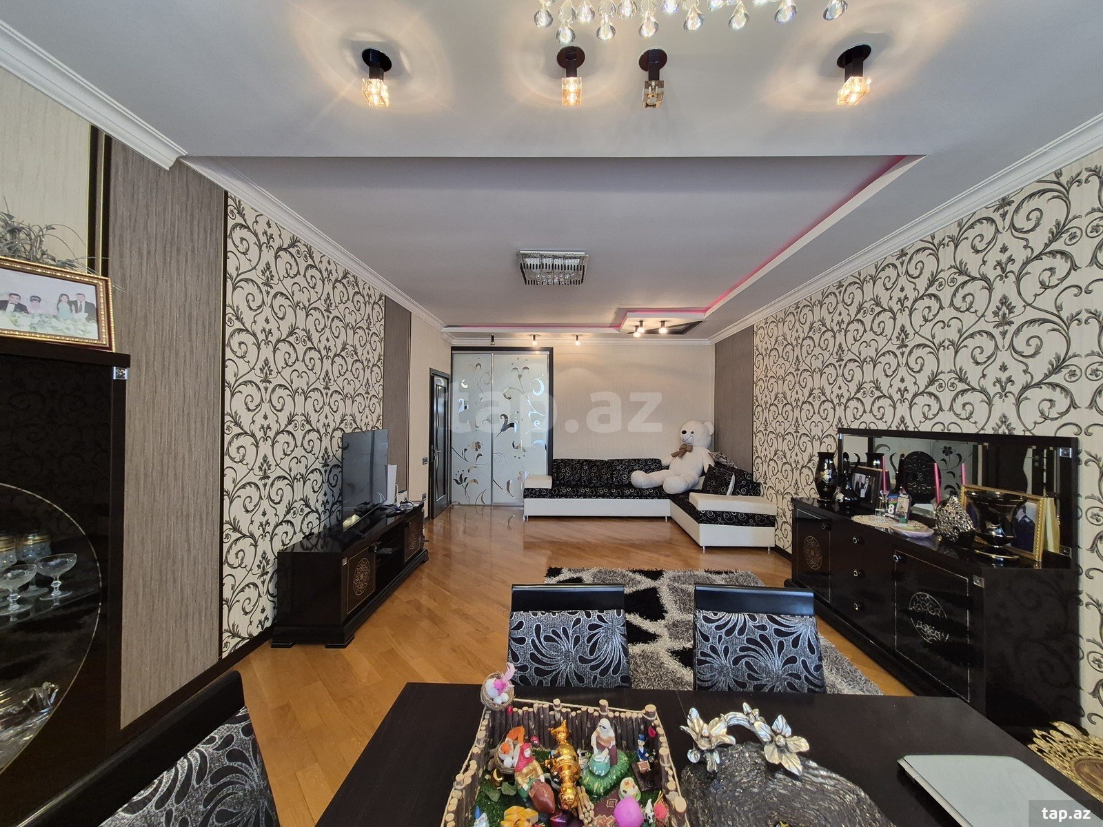 5-otaqlı yeni tikili, Nizami küç., 250 m²