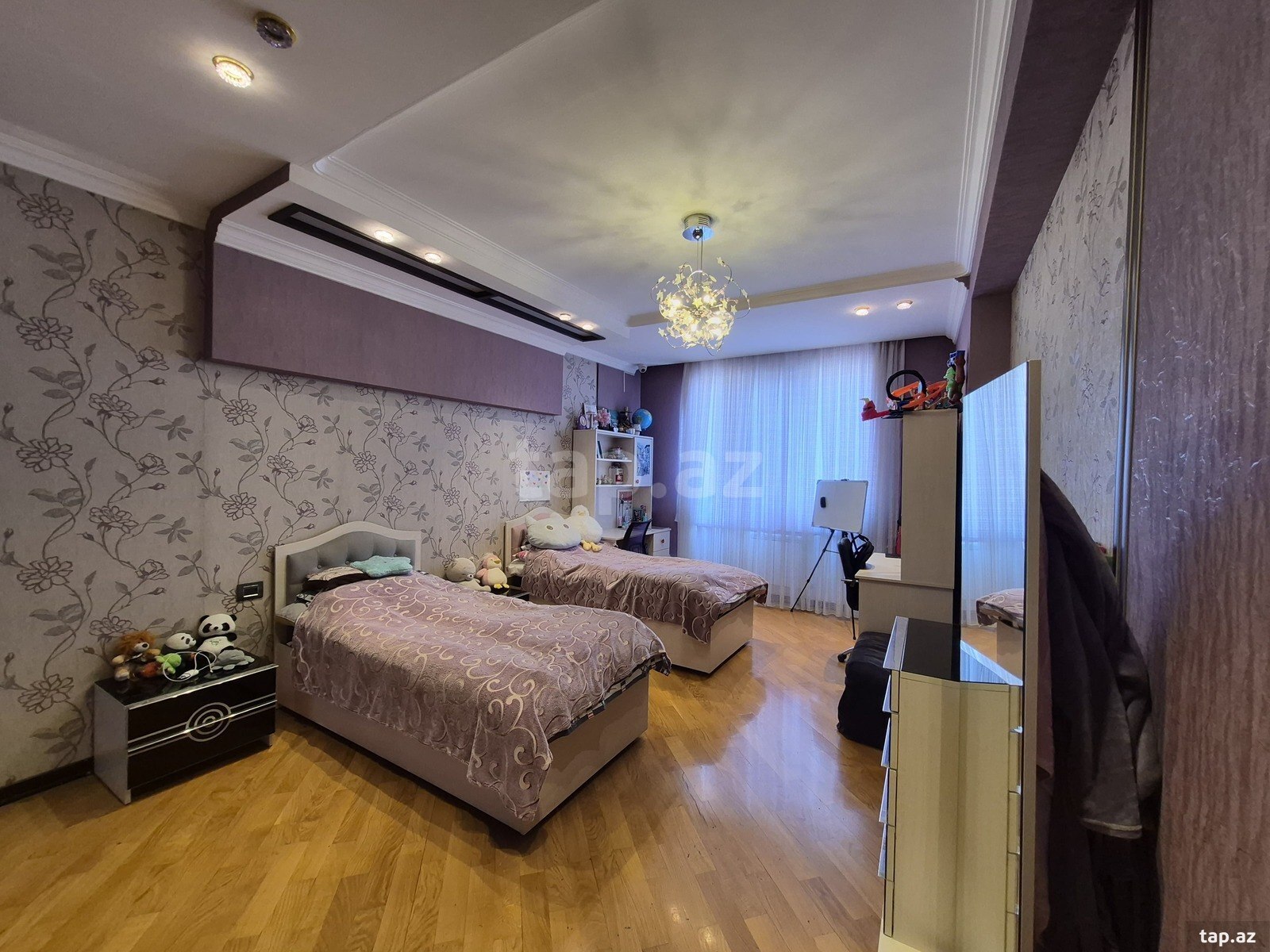 5-otaqlı yeni tikili, Nizami küç., 250 m²