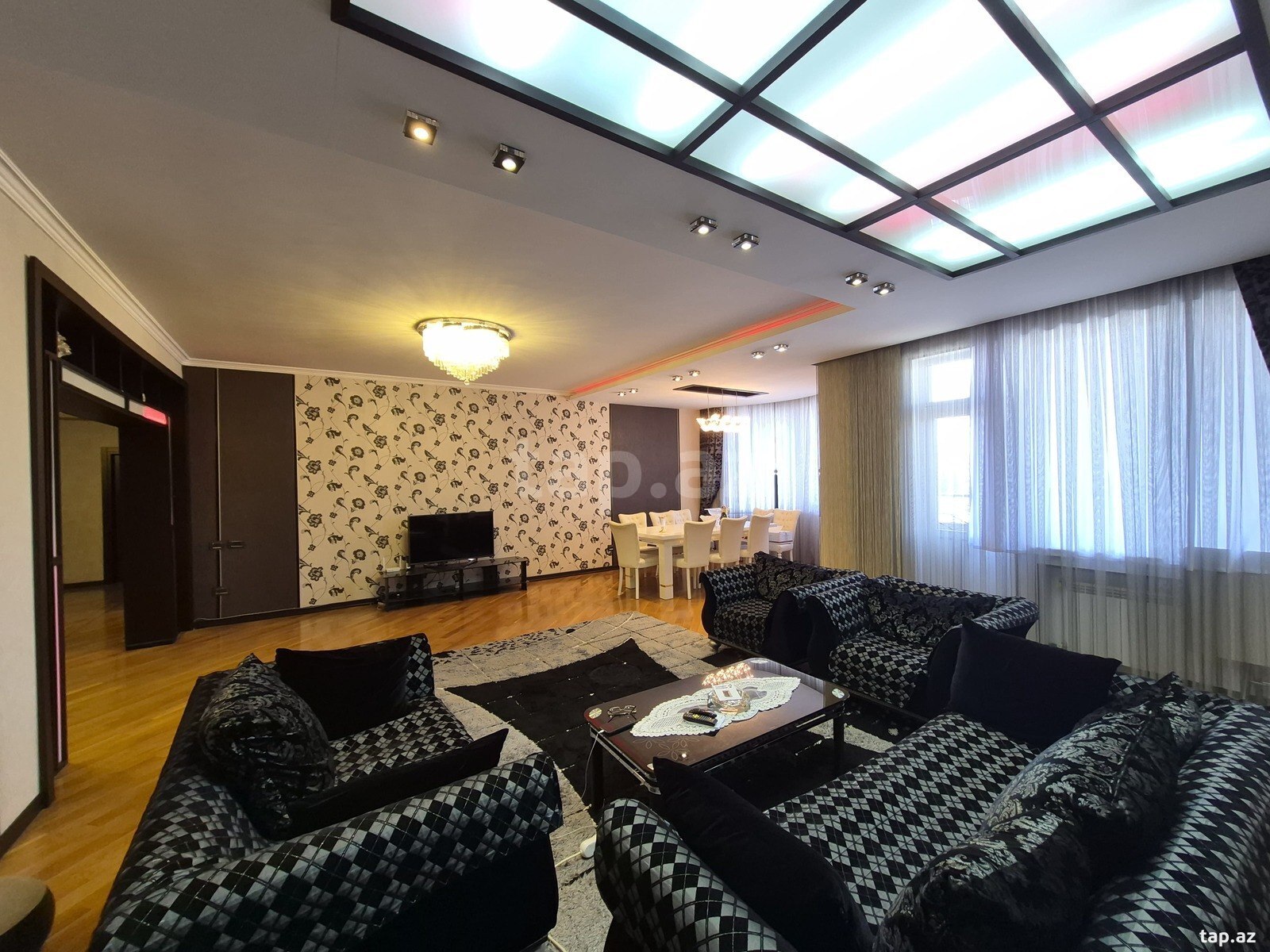 5-otaqlı yeni tikili, Nizami küç., 250 m²