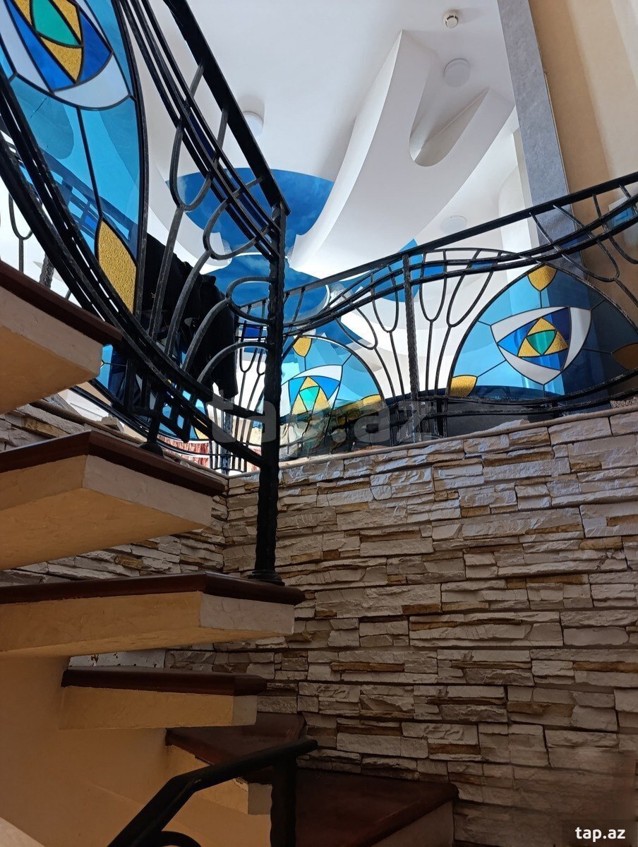 10-otaqlı yeni tikili, İzzət Həmidov küç., 1000 m²