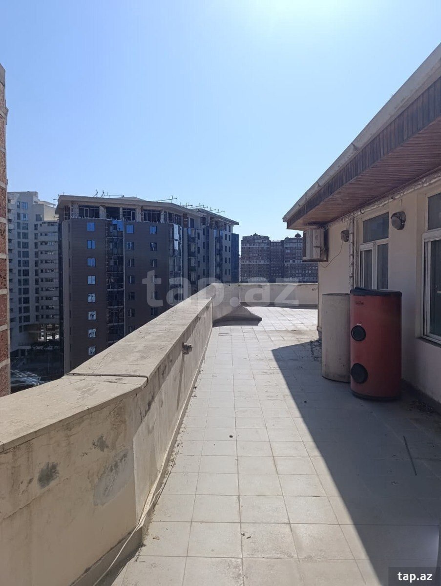10-otaqlı yeni tikili, İzzət Həmidov küç., 1000 m²