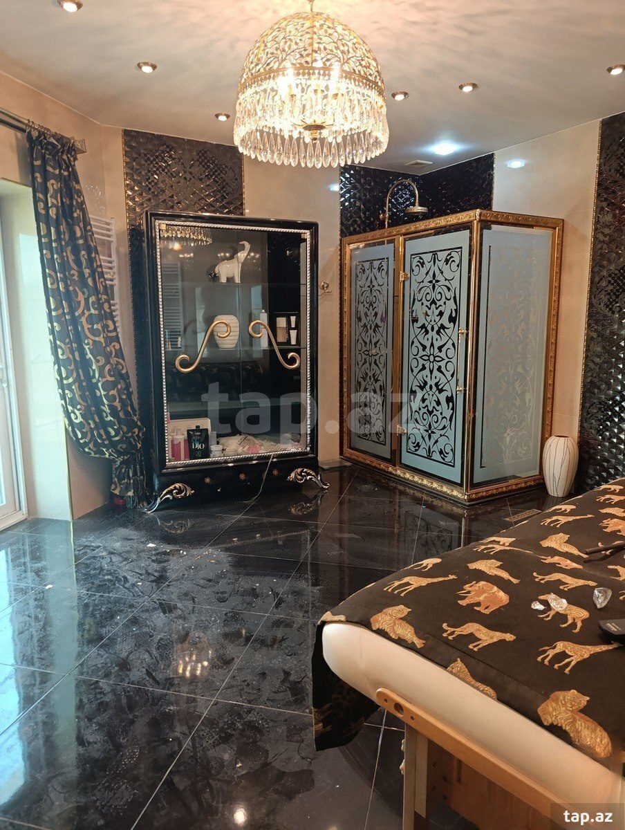 10-otaqlı yeni tikili, İzzət Həmidov küç., 1000 m²