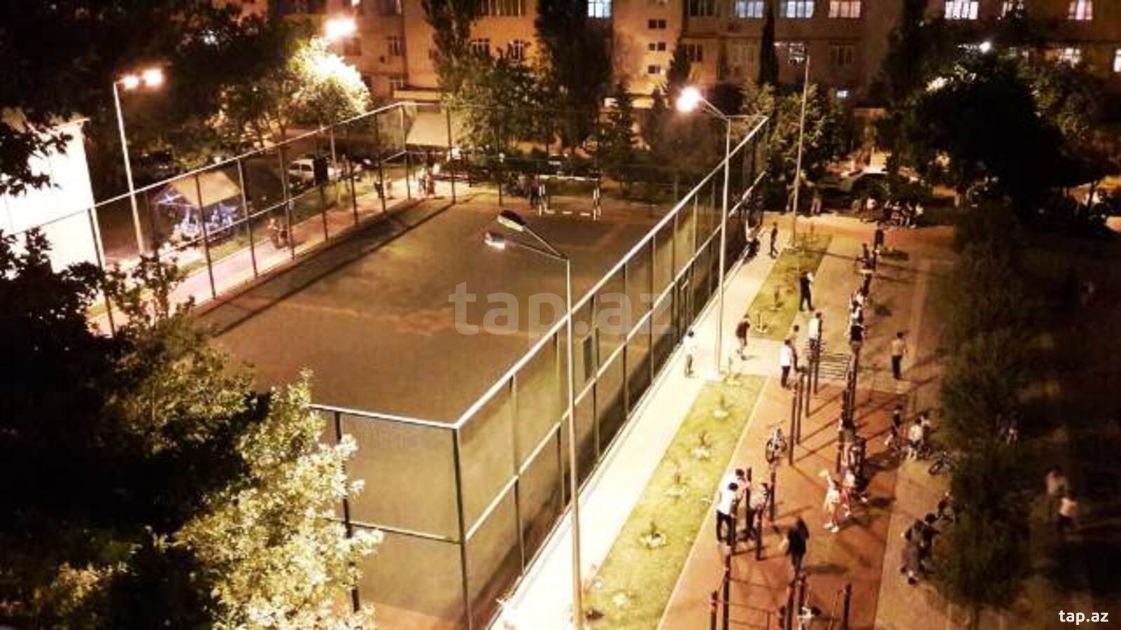 4-otaqlı mənzil kirayə verilir, Gənclik m., 140 m²
