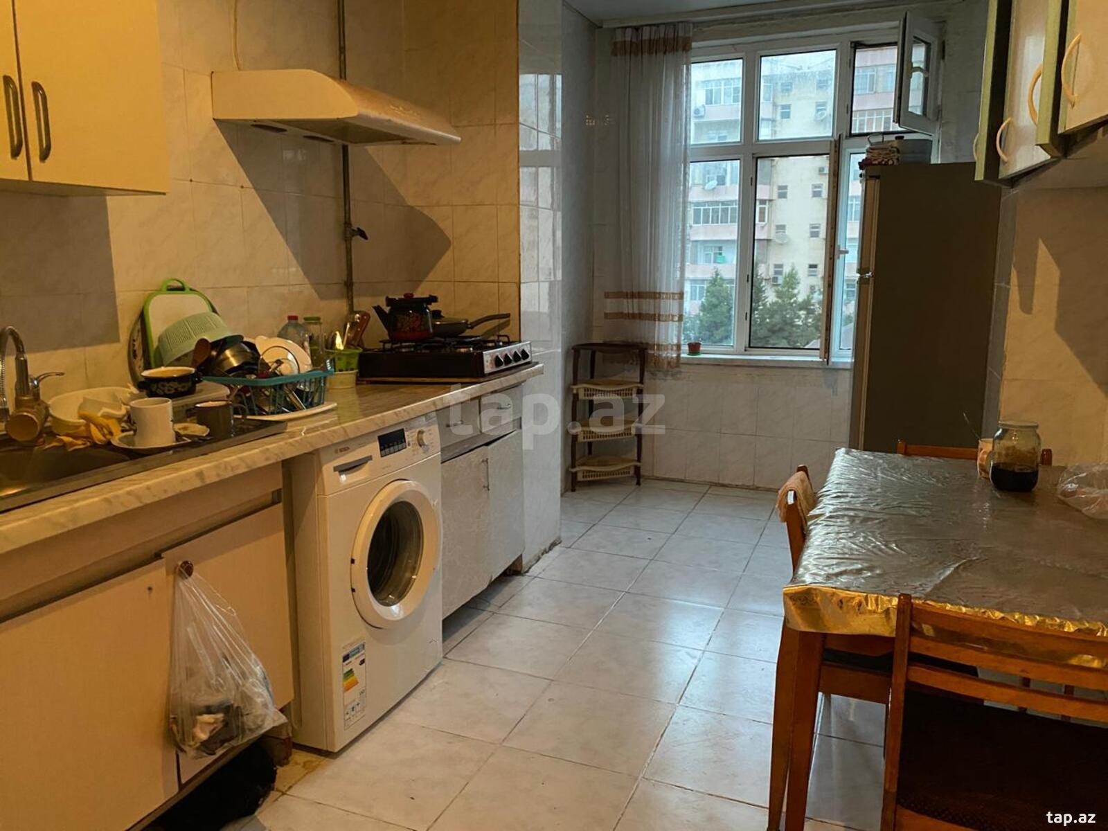 4-otaqlı mənzil kirayə verilir, Gənclik m., 140 m²