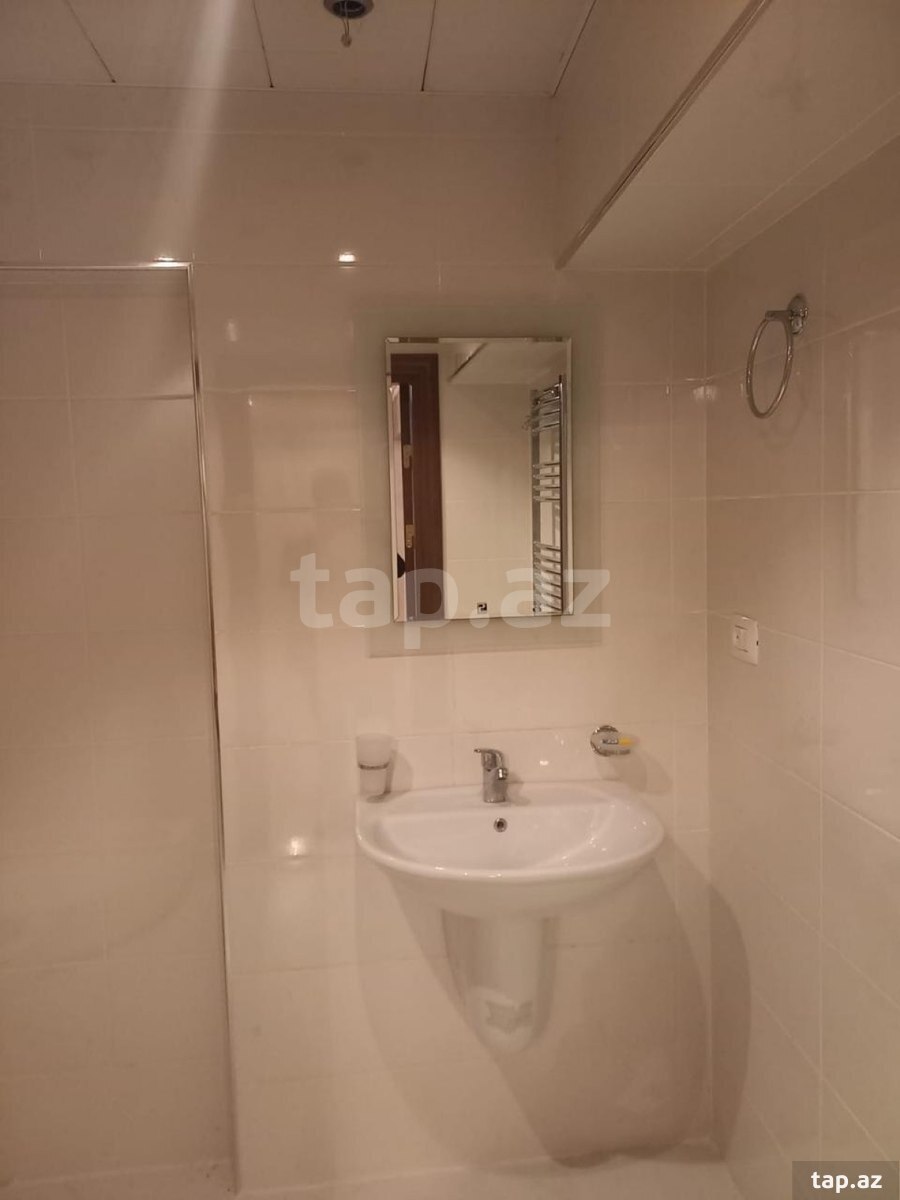 5-otaqlı yeni tikili, Asif Məhərrəmov küç., 300 m²