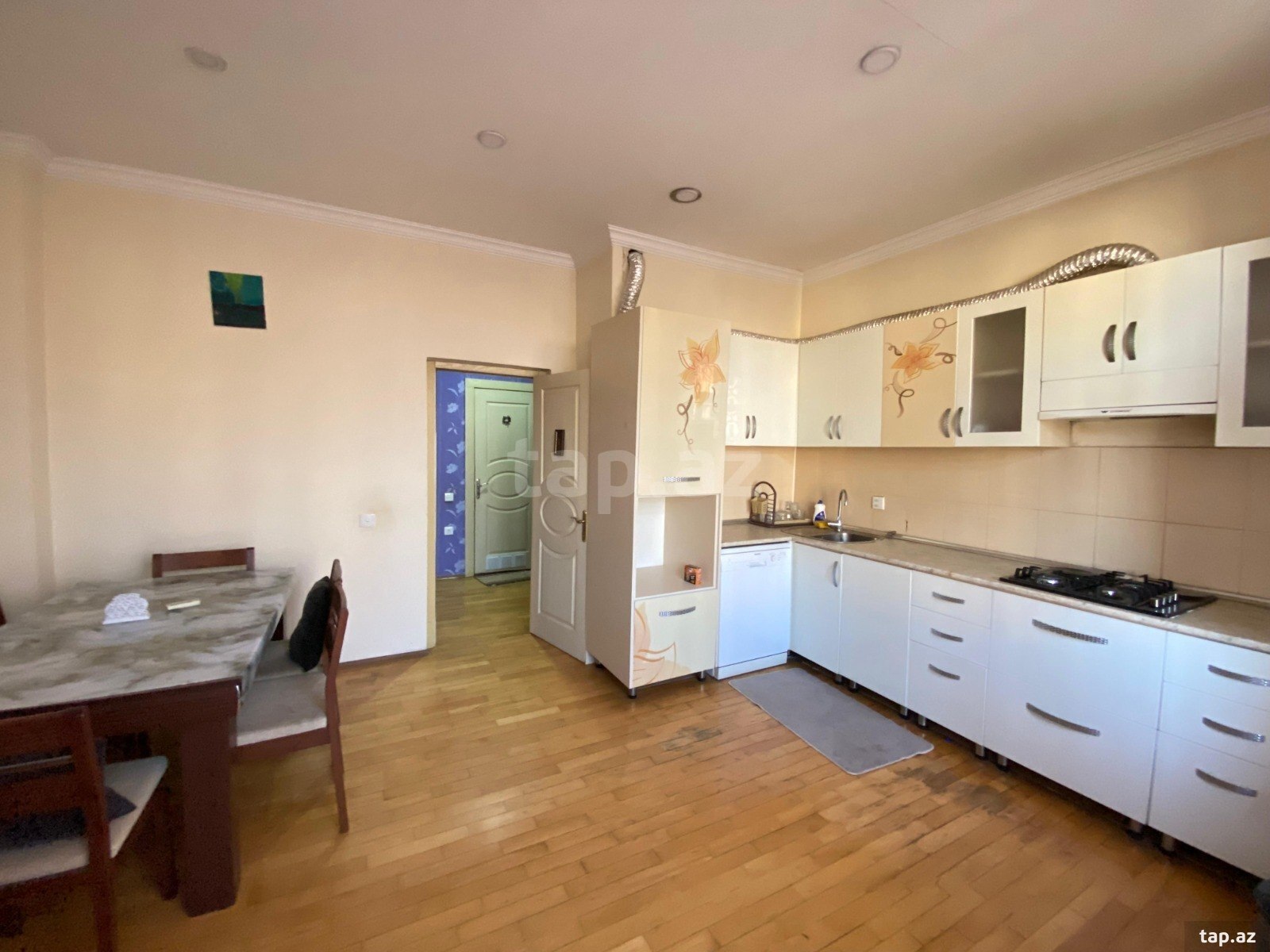 2-otaqlı yeni tikili kirayə verilir, Ənvər Hüseynov küç., 90 m²