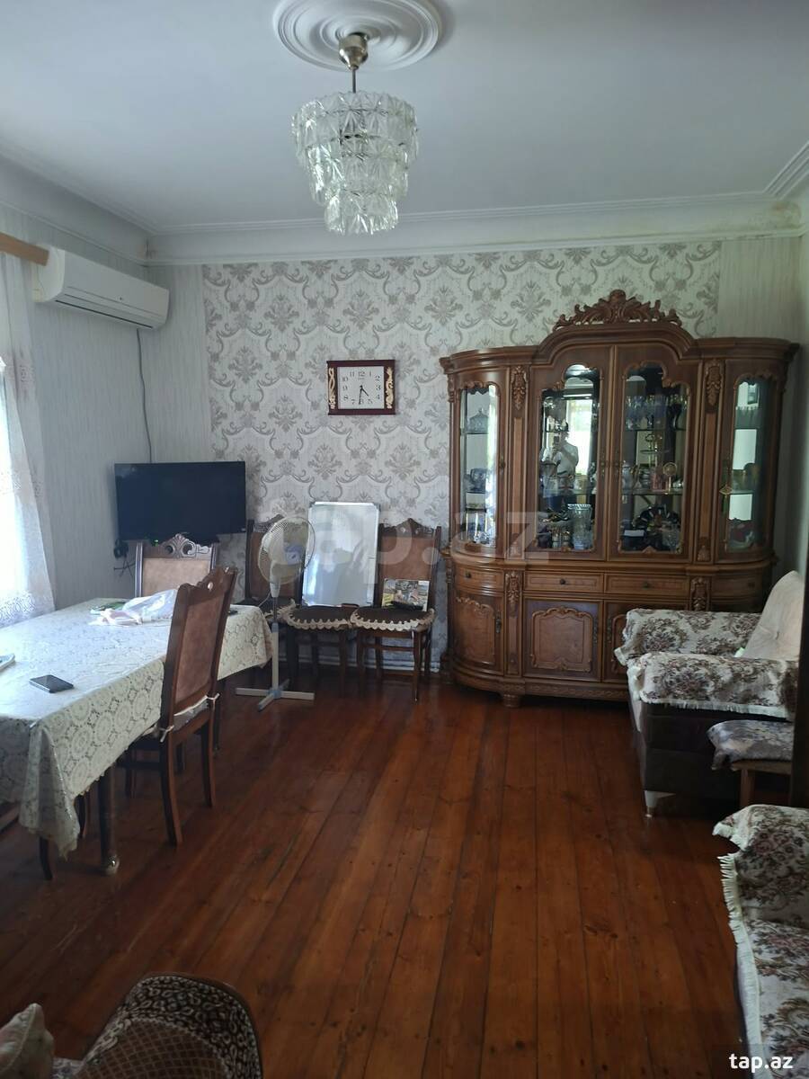 Həyət evi, Qara Qarayev m.
