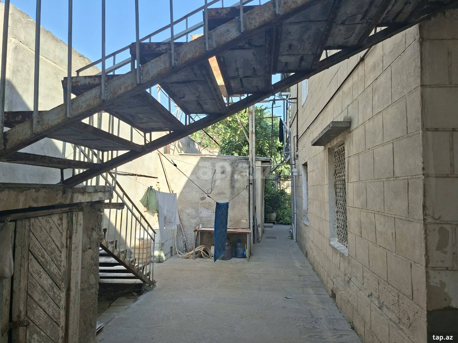 Həyət evi, Qara Qarayev m.