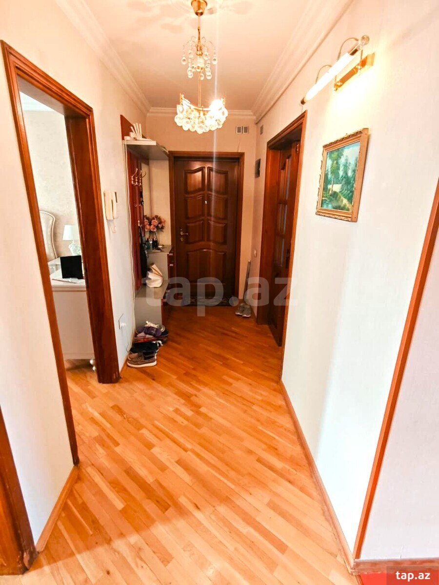 3-otaqlı mənzil, A. Manafov küç., 80 m²