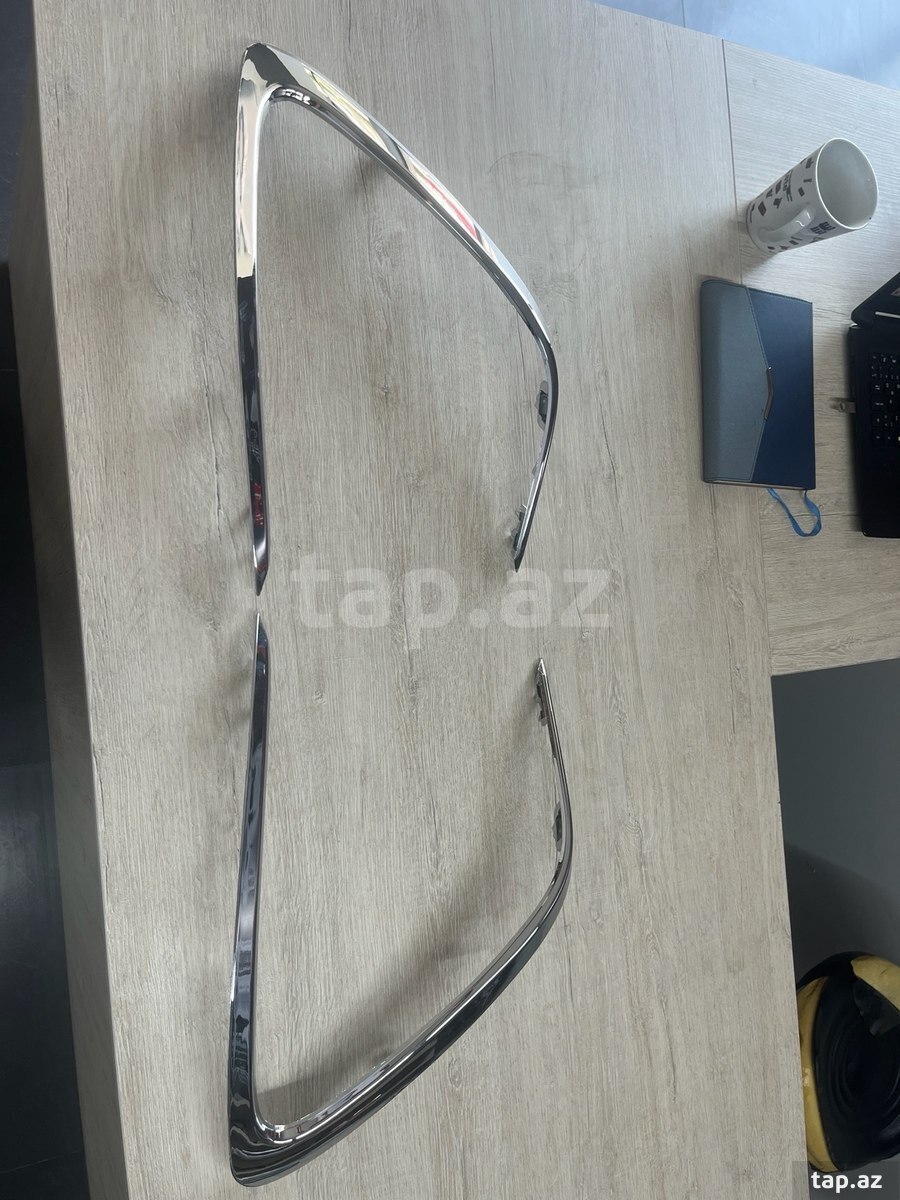 Toyota Camry 2022 bufer xromu