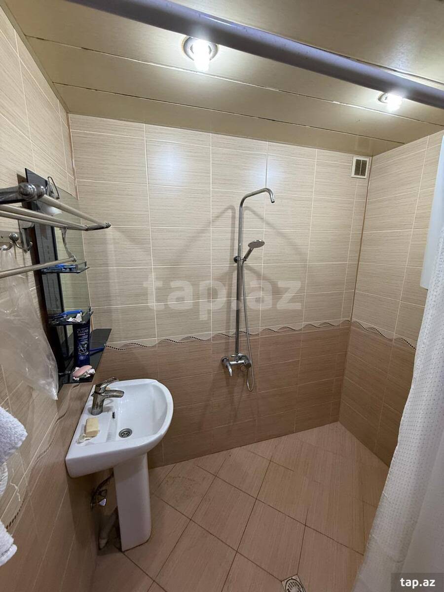 4-otaqlı mənzil, N. Tusi küç. 7, 90 m²