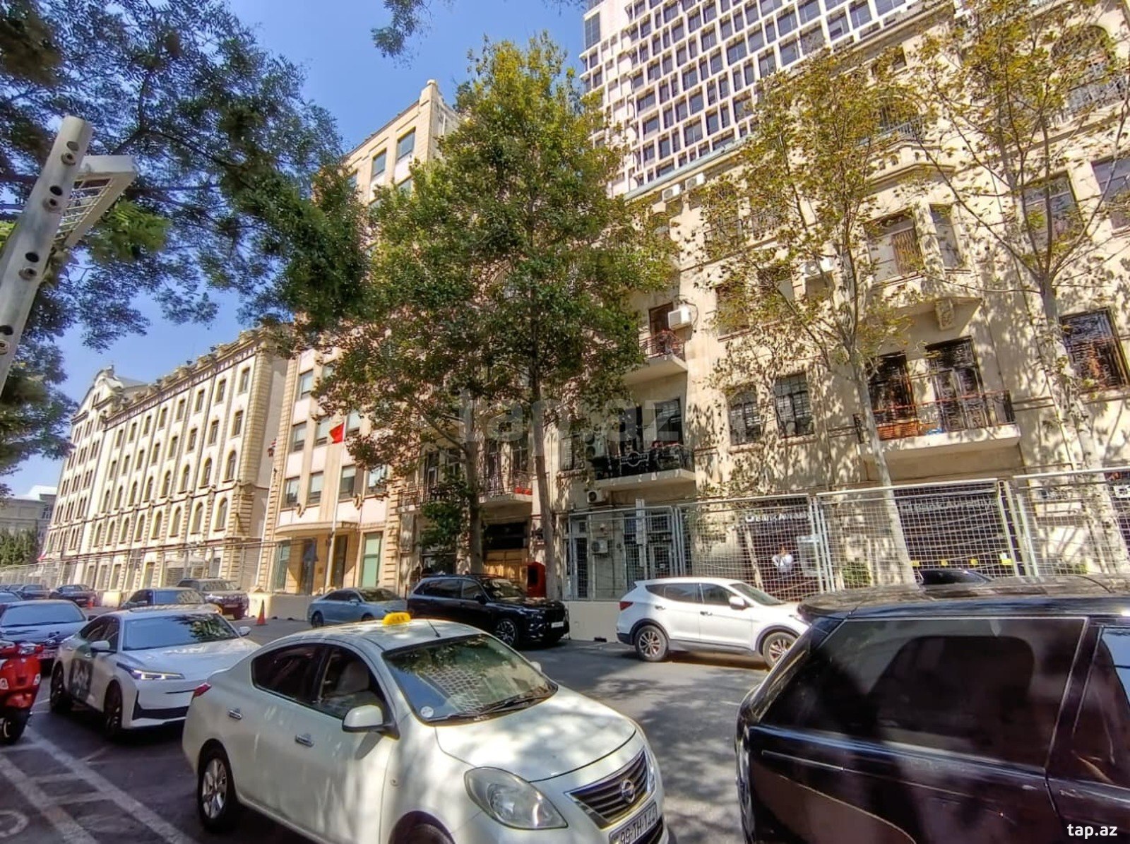 3-otaqlı mənzil kirayə verilir, Səbail r., 150 m²