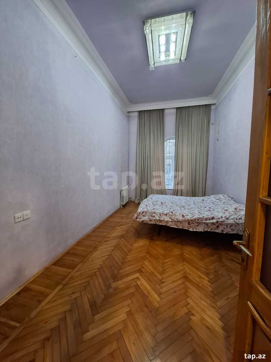 4-otaqlı mənzil kirayə verilir, 28 May m., 100 m²