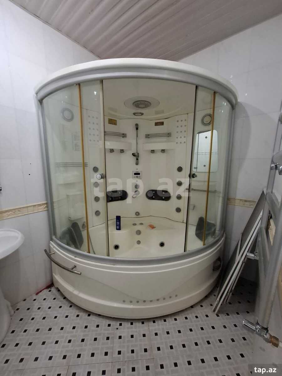 4-otaqlı mənzil kirayə verilir, 28 May m., 100 m²