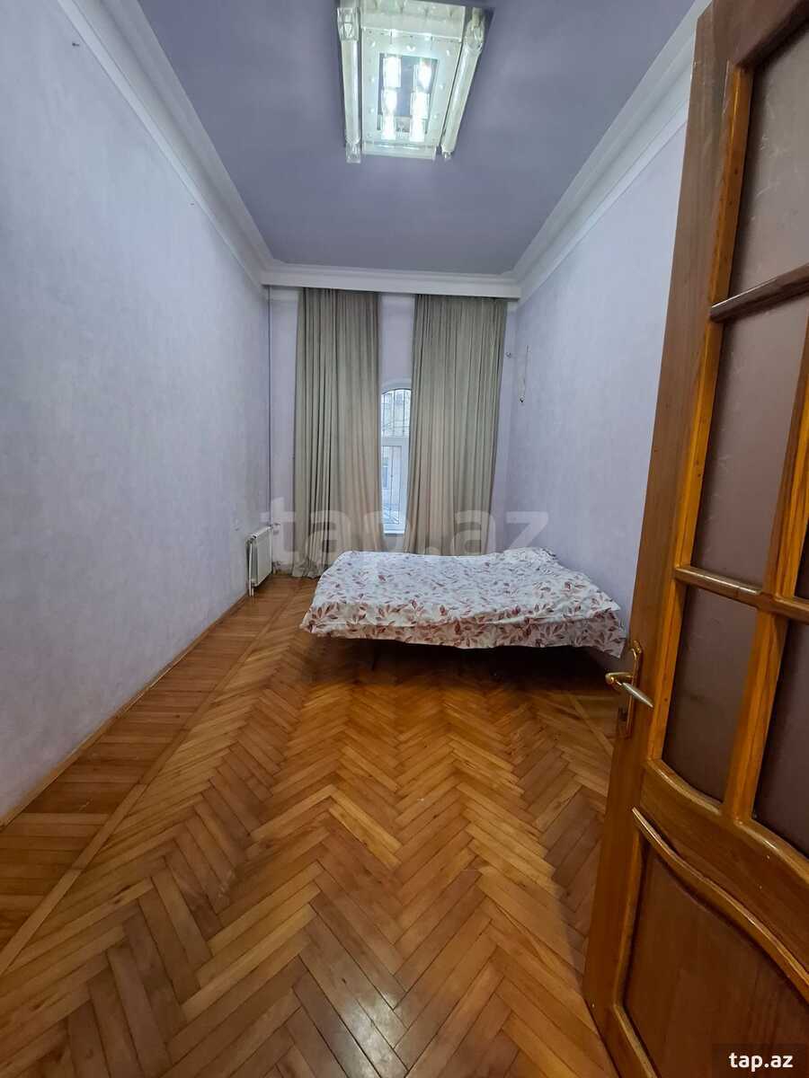4-otaqlı mənzil kirayə verilir, 28 May m., 100 m²