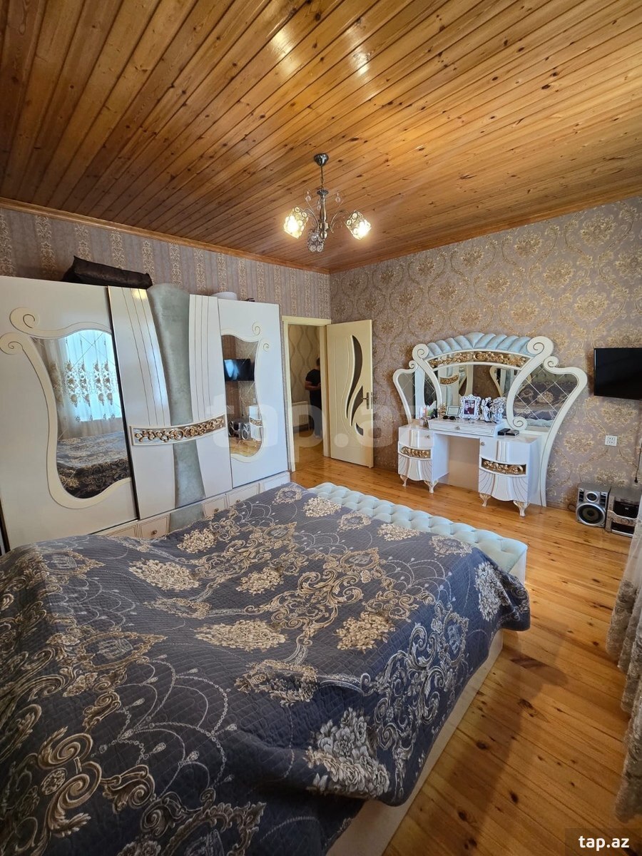 Həyət evi, Binə qəs.