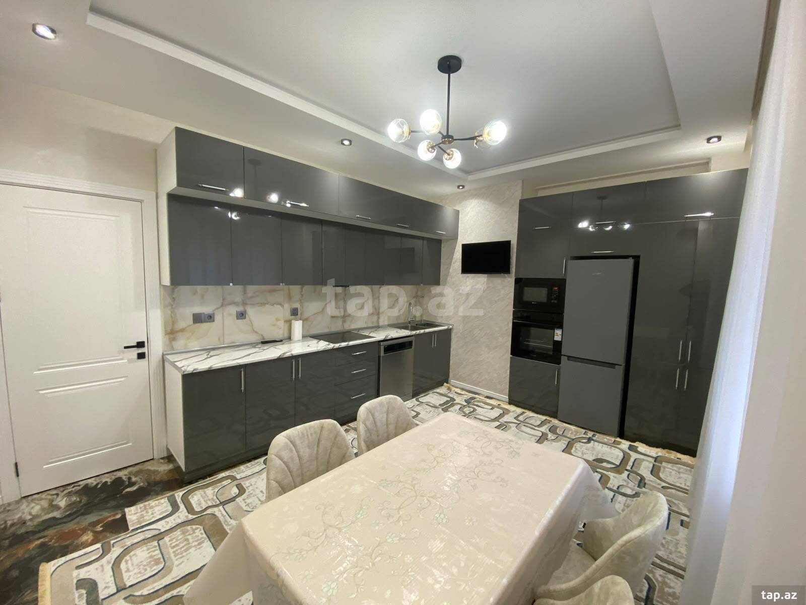 3-otaqlı yeni tikili kirayə verilir, Nəsimi r., 140 m²