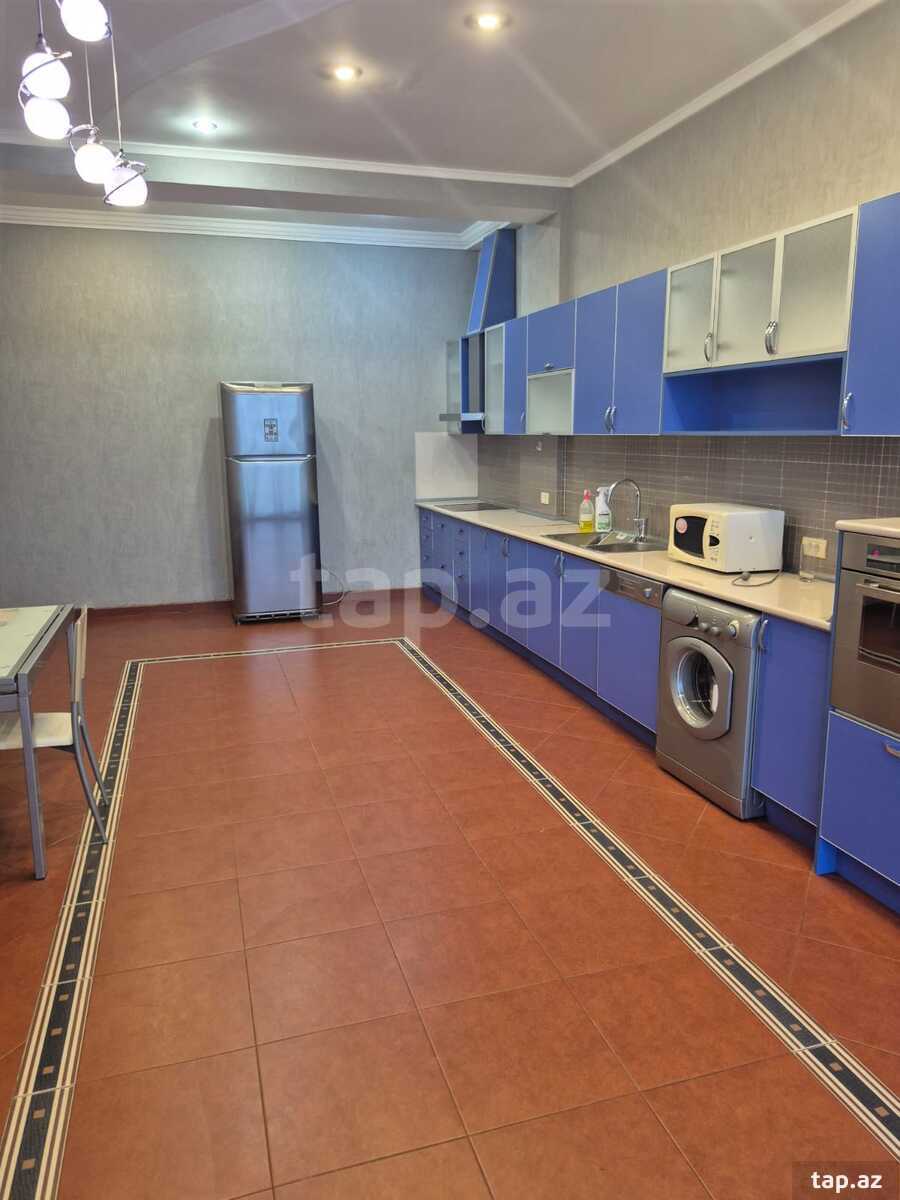 3-otaqlı yeni tikili kirayə verilir, 28 May küç., 171 m²