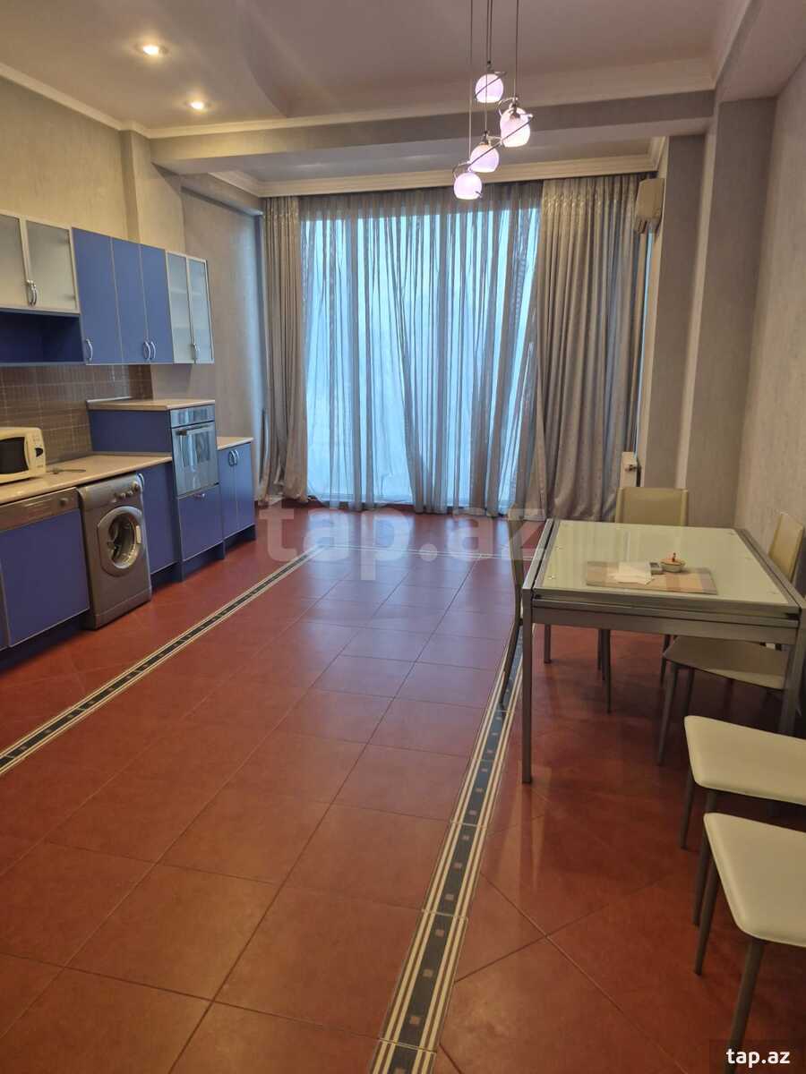 3-otaqlı yeni tikili kirayə verilir, 28 May küç., 171 m²