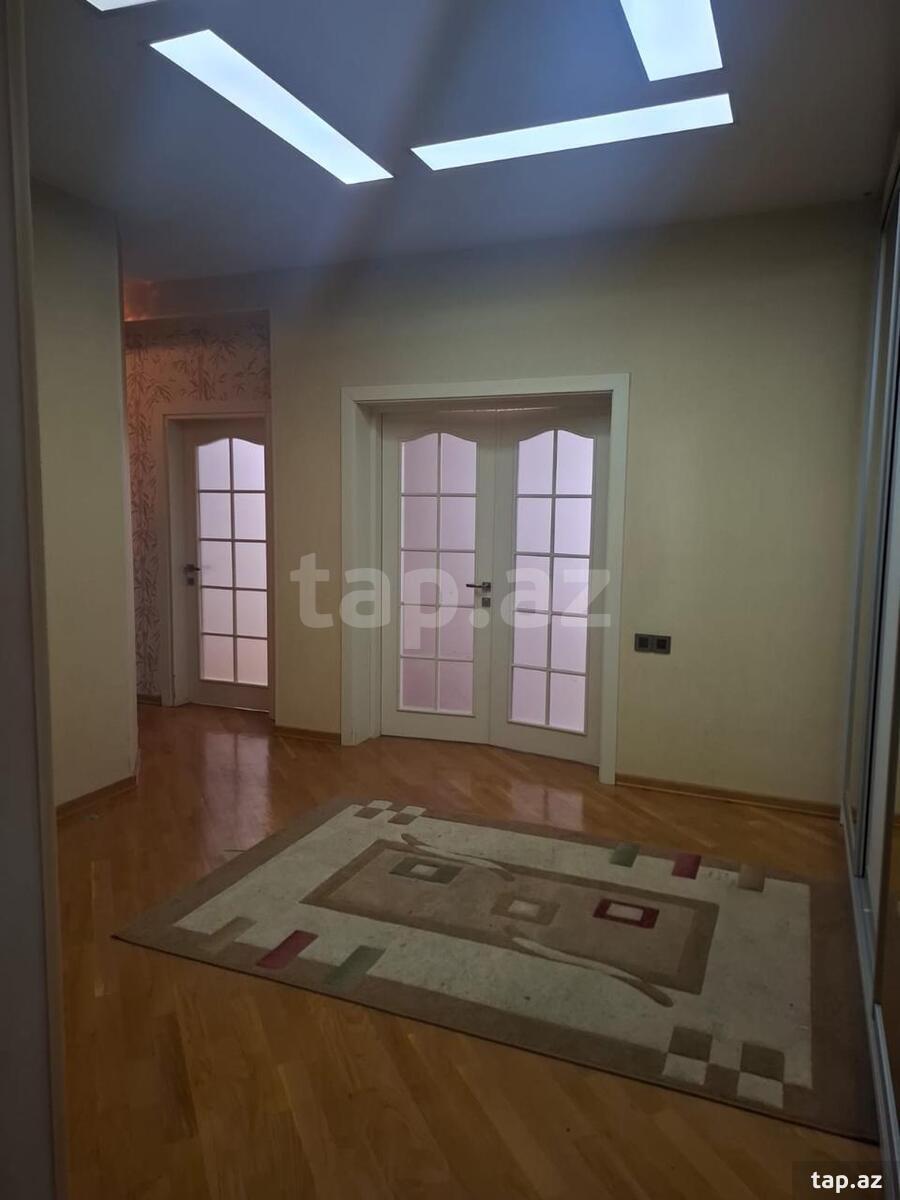 3-otaqlı yeni tikili kirayə verilir, 8 Noyabr pr., 125 m²