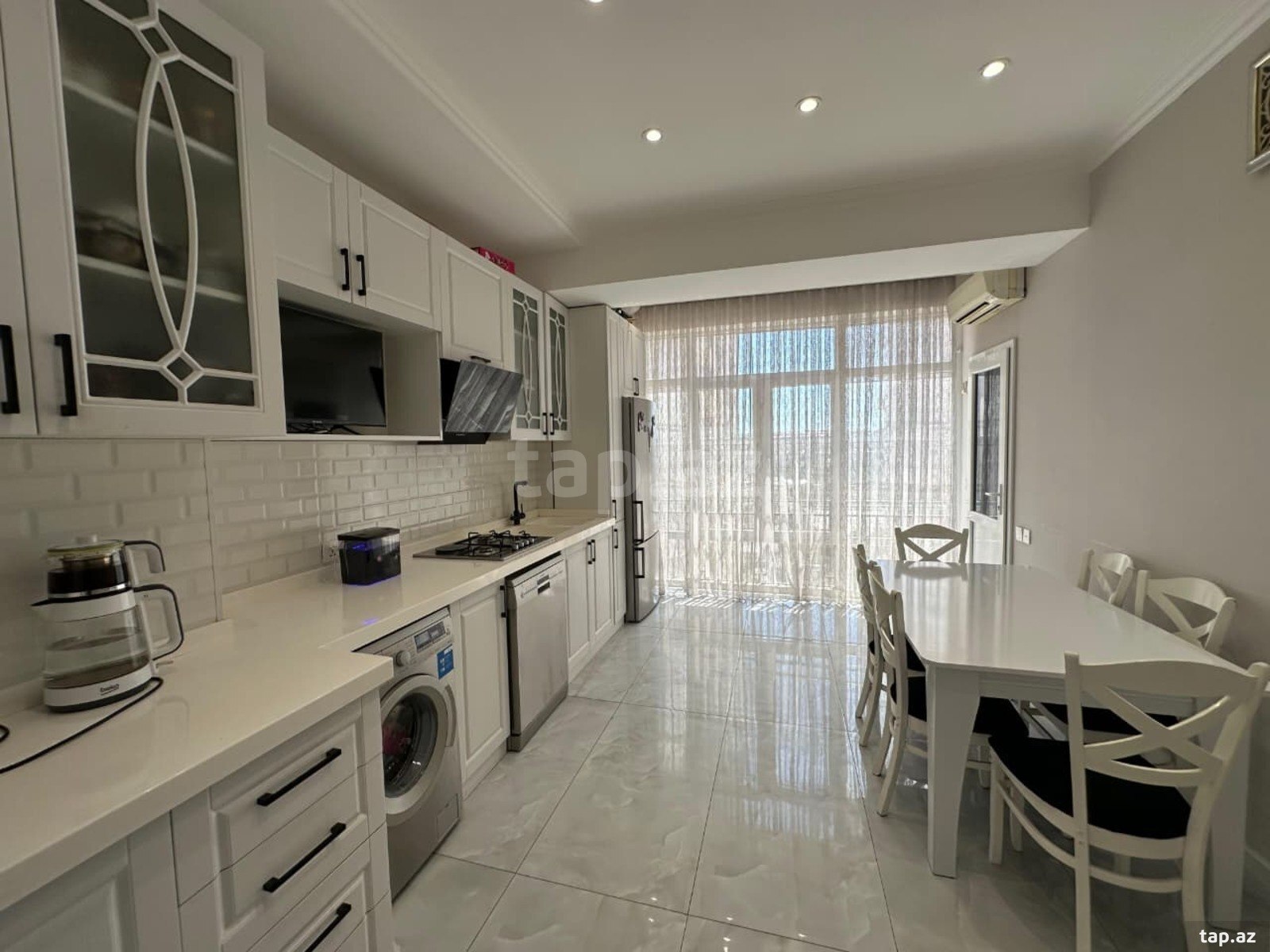 3-otaqlı yeni tikili, Həzi Aslanov m., 115 m²