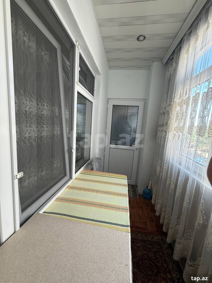 3-otaqlı mənzil, Cəmşid Naxçıvanski küç., 80 m²